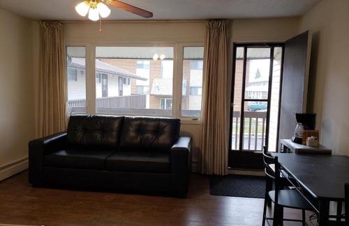 Wabamun Hotel | Wabamun Lake Inn