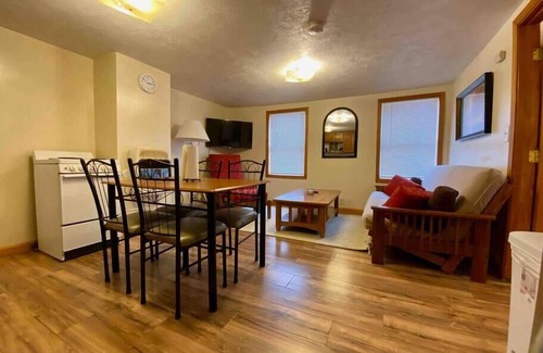 Wabash Apartment | Wabash Eagles Nest 171.5 Apt., 2nd Floor