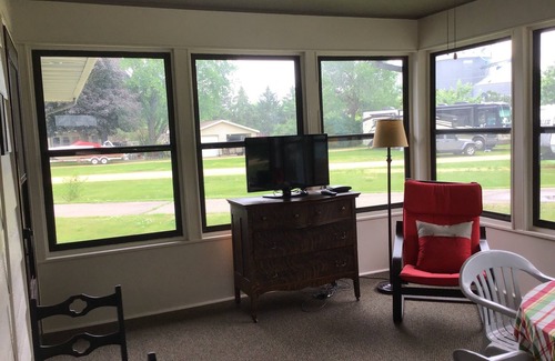 Wabasha House | Wabasha Beach House 3 bedroom/1 bath Vacation Rental