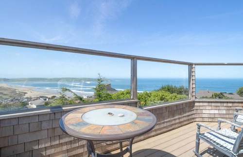 Dillon Beach House | 'Wabi Tei' Serenity with Panoramic Ocean View. Hot Tub, BBQ, XBOX, WiFi, Pets OK