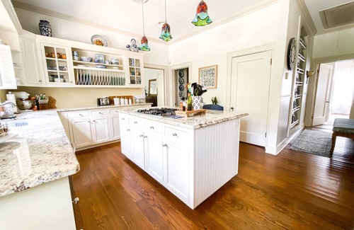McKinney House | {Waddill Cottage} Historic Downtown McKinney charming Craftsman with pool