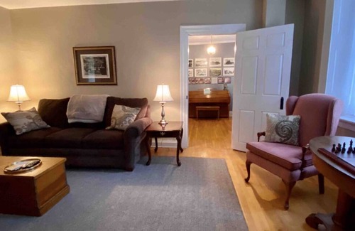 Waddington House | Waddington Historic Stone Home with River View