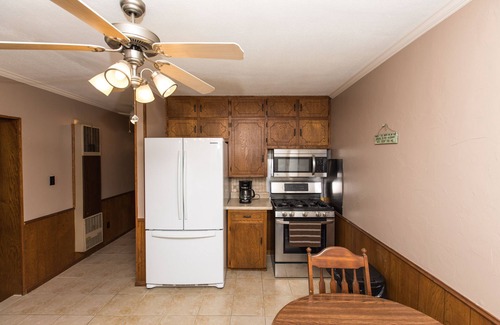 Clifton House | WAE Outdoors Inc. Cabin #3 Honeymoon Cabin