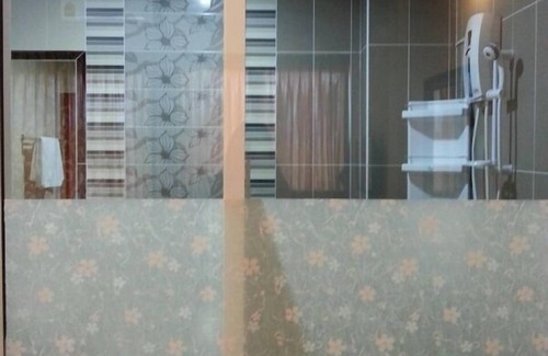 Warin Chamrap Hotel | Waen Petch Place