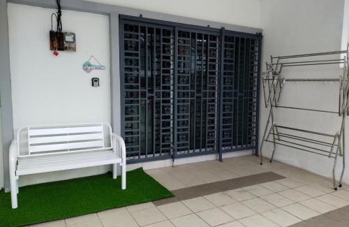 Bota House | WAFID HOMESTAY 2 SERI ISKANDAR
