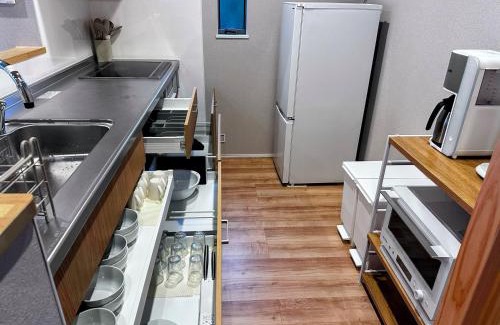 Fujikawaguchiko House | wag ur day - Spacious Villa Sleeps 10 Pet-Friendly dogs and cats Up to 7 Huge Private Dog Run