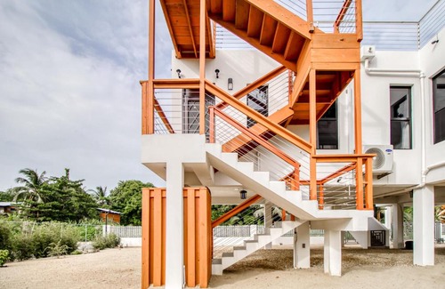 Hopkins House | Wagiya Flats
