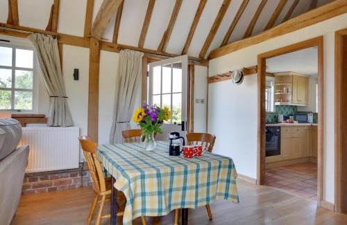 Tenterden House | Wagon Lodge at Forstal Farm