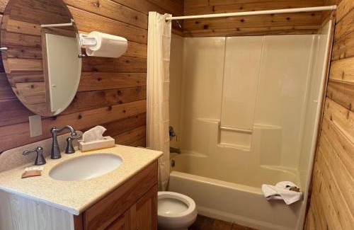 West Yellowstone Hotel | Wagon Wheel Hotel