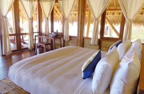 Thabaung Hotel | Wah Phyu Villa
