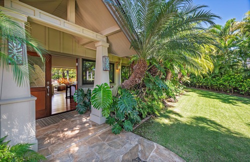 Kuliouou - Kalani Iki House | Waialae Golf Estates Tranquil Home w/Private Pool-Exclusive Golf Course View