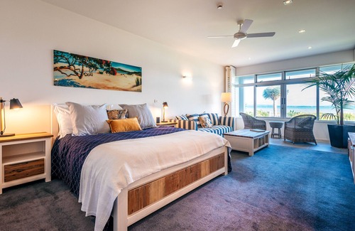 Blackpool Bed & Breakfast | Waiheke Waterfront Lodge
