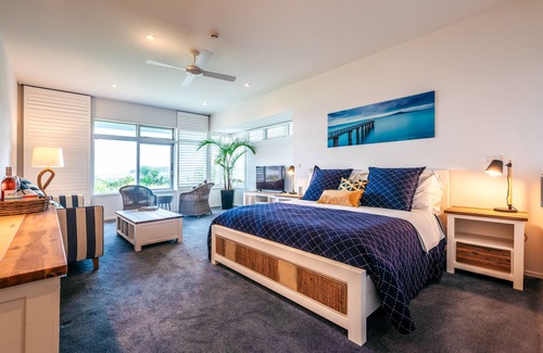 Blackpool Bed & Breakfast | Waiheke Waterfront Lodge