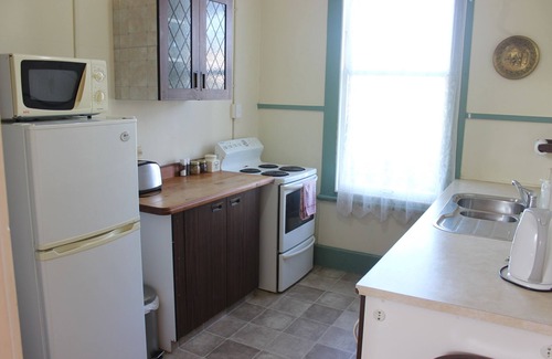 Waihi Cottage | Waihi Cottage Entertainment