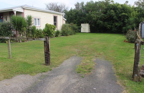 Waihi Cottage | Waihi Cottage Entertainment