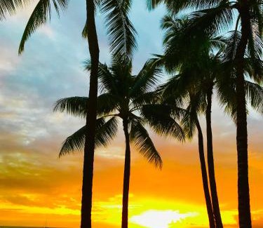 Waikiki Apartment | WAIKIKI 2 BEDROOMS, 1 BATH, FREE PARKING, SLEEP 6