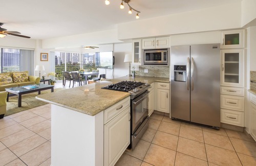 Waikiki Condo | Waikiki Shore by OUTRIGGER