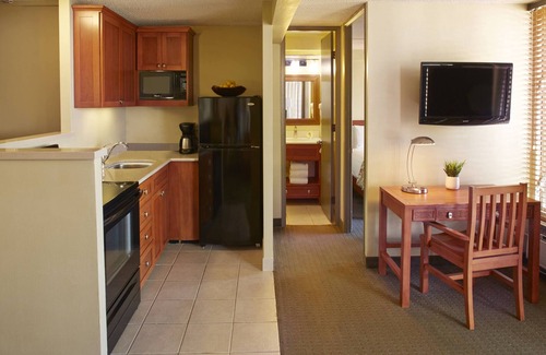 Waikiki House | Waikiki Suites | 2 Units | 1BR with 2 Twins | Near Kuhio Ave