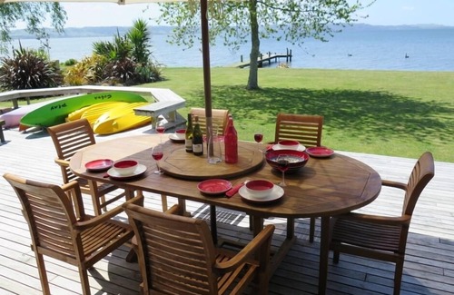 Ngongotaha House | Waikuta Lakeside Retreat on Lake Rotorua