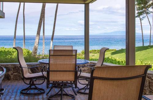 Wailea Resort | Wailea Elua Village - CoralTree Residence Collection