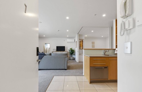 Taupo Apartment | Waimahana - Luxury By The Lake. Stylish & cosy apartment