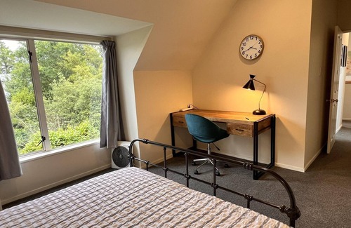 Burnside House | Waimairi Road - Quiet and relaxing near Canterbury University