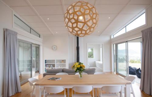 Waimarama House | Waimarama Heights - Waimarama Holiday Home
