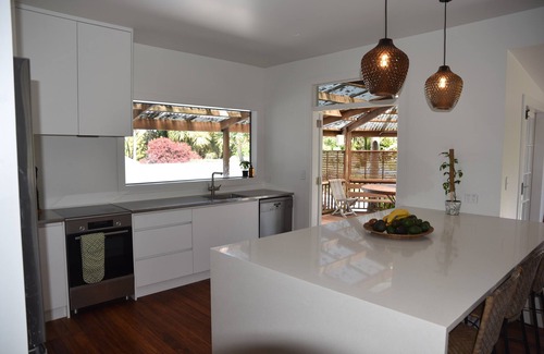 Gisborne House | WAINUI GARDEN HIDEAWAY a little gem in a garden paradise