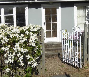 Diamond Harbour Bed & Breakfast | Waipapa - The Heart of the Harbour