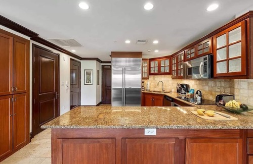 Kapaa Condo | Waipouli Beach Resort B104 Ground floor ocean & pool view, 2 bed 3 bath sleeps 8
