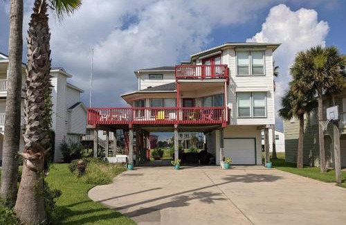 Pirates Beach House | Wait 'N Sea