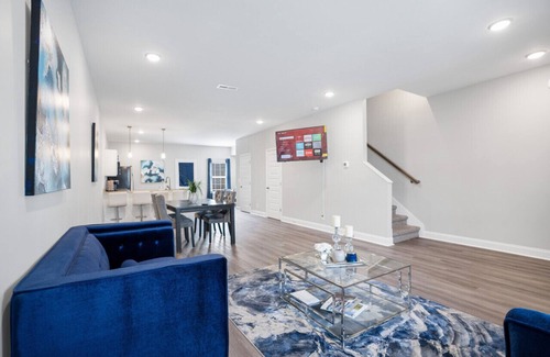 Clarksville House | Waiting to Excell: Modern Comfort Off Excell Rd in Sango