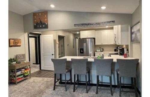 Valley House | Waitt's lake family lake house!