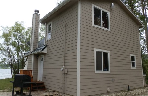 Valley House | Waitts Lake ,Valley Washington .Vacation Rental 99181 near Chewelah Washington