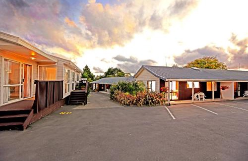 Waiuku Hotel | Waiuku Lodge Motel