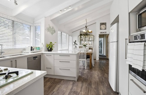 Waiwera House | Waiwera Retreat - Hibiscus Coast Holiday Home