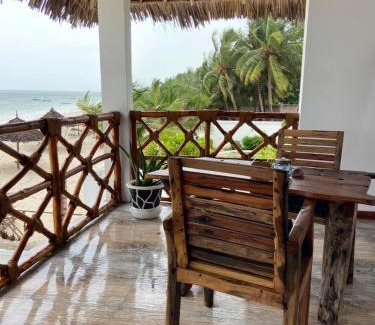 Pwani Mchangani Bed & Breakfast | Waka Waka