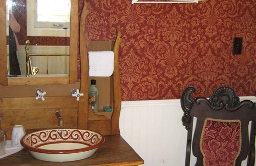 Moose Jaw Bed & Breakfast | Wakamow Heights Bed & Breakfast