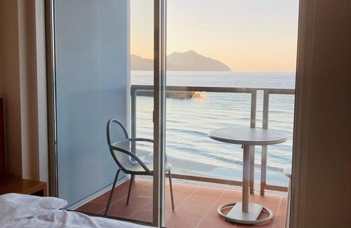 Takahama Hotel | WakasaSurfHotel ILMARE