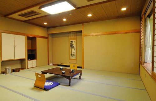 Yutaga Onsen Hotel | Wakatake