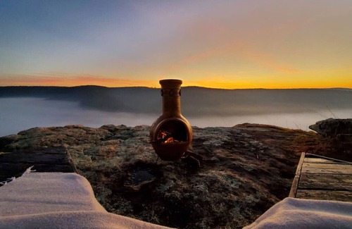 Shirley Cabin | Wake up in the Clouds, Out-Of-This-World Views