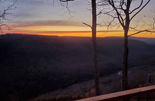 Shirley Cabin | Wake up in the Clouds, Out-Of-This-World Views