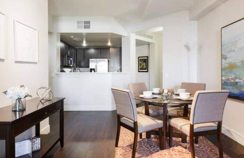 Westwood Apartment | Wake Up to a Cozy, Carefully-Styled Apartment/Palm.