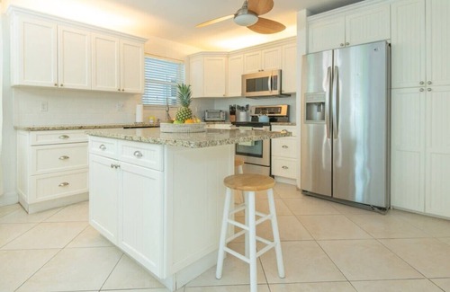Fort Pierce Shores House | Wake Up to Beach Waves | 2BR Condo + Fall Savings