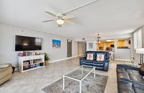 Redington Beach Condo | Wake Up to Gulf Views|2BR 2BA at Seaview 201|SUMMER OPENINGS AVAILABLE