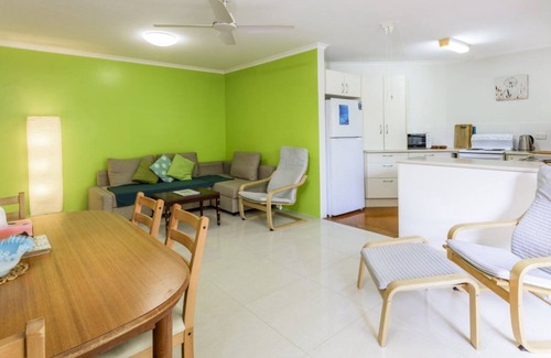 Moreton Bay Region Apartment | Wake up to Sounds of the Ocean
