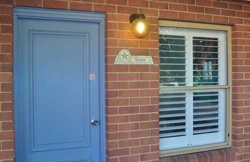 Middleton Beach House | Wake up to the smell of freshly ground coffee and the sound of waves