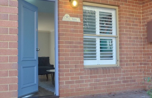 Middleton Beach House | Wake up to the smell of freshly ground coffee and the sound of waves