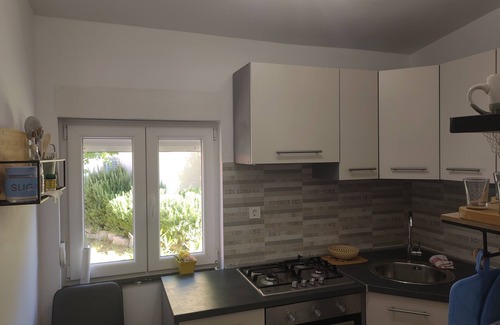 Lukovo Apartment | Wake up to the sound of the waves: Apartment a step away from the beach!