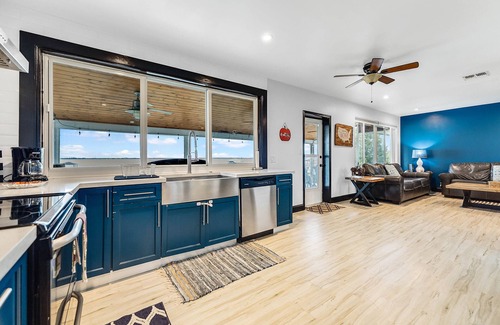 Placid Lakes House | Wake Up To The Sunrise On Lake Placid